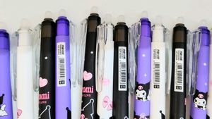 Set of 12 Sanrio Kuromi Erasable Pens