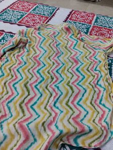 Vibrant Zigzag Print Kurta Top