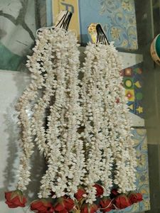 pack of 12 White Flower & Red Rose gajra set