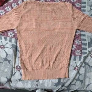 Light Peach Knitted Top 🩷🌷