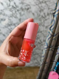 Elle 18 Bubble Gum Lip jelly cherry 🍒