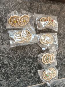 Earings
