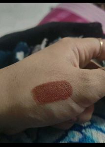 Elle 18 matte lipstick
