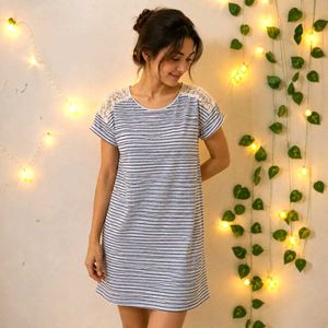 Striped Casual oversized tshirt with Lace Detail