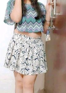Price drop 400 to 300 Crop Top with short skirt (c