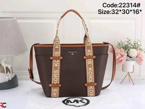 Michael Kors Signature Tote Bag