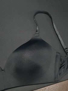Black unwired bra - 36D