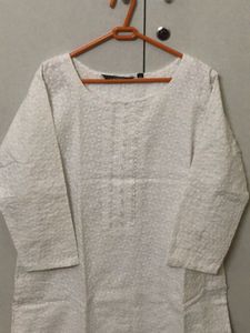 Elegant White Chikankari Kurta