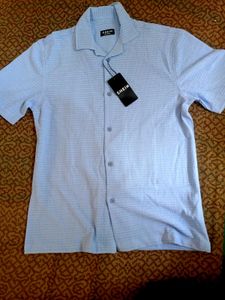 trending men Textured Button-Up Shirt