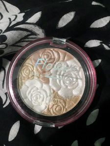 Flower Highlighter And Green Eyeliner Waterproof
