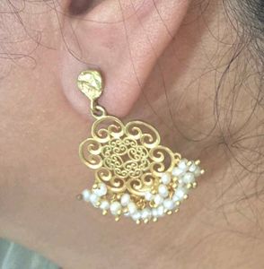 Freshwater pearl chandbalis with 22kt gold coating
