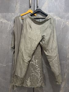 Embellished Grey Kurta with pant