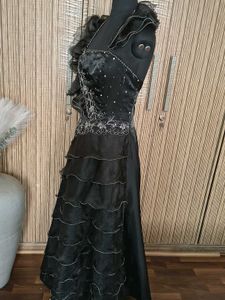 stunning black gown