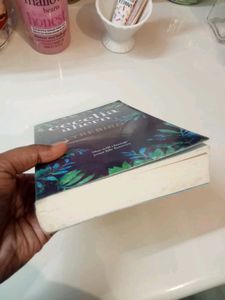 Cecelia Ahern Lyrebird Book