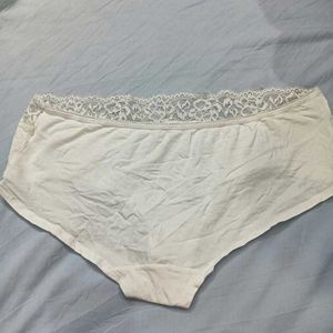 😍 Comfortable White Lace Trim Briefs