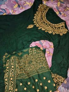 Elegant Green &amp; Gold Embroidered Kurta Set