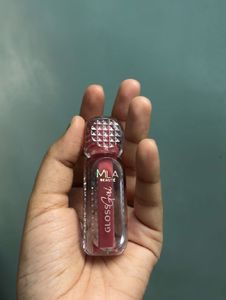 MILA lipgloss | be myn
