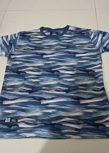 blue tshirt