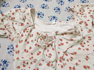 Cute Floral Print Puff Sleeve Top