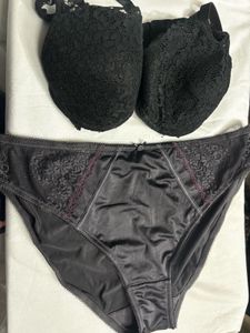 Lace Bra &amp; Panty Set