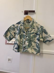 Stylish Leaf Print Cropped Shirt