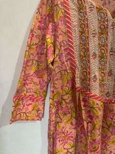 Beautiful Floral Print Kurta