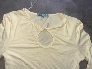"Mint Vanilla" Butter Yellow RibbedKeyhole Long-Sl