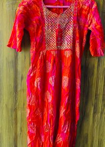 Vibrant Red & Pink Embroidered Kurta