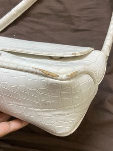 Chic White Croc Embossed Shoulder Bag