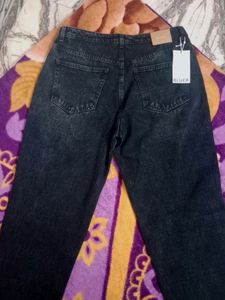 Charcoal Mom Fit Jeans With Free 🎁