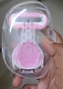 Carmesi Razor with Case