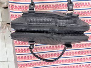 Stylish Black Textured Handbag
