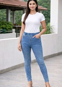 👖 Light Blue Stretch Denim Jegging