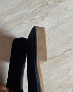 Black Buckle Detail Slides