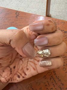 Glamorous Rhinestone Press-On Nails