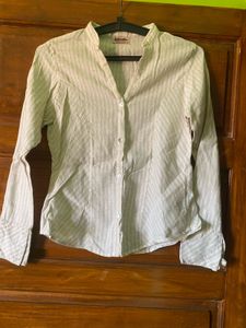 Striped V-Neck Long Sleeve shirt