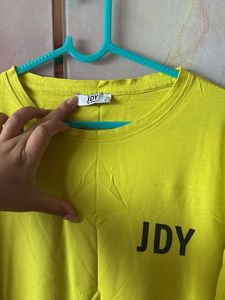 JDY Yellow Oversized T-Shirt