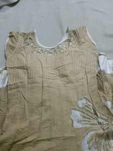 Beige Kurta with Floral Embroidery