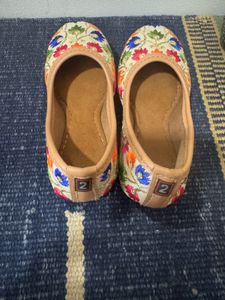 Embroidered Jutti Flats