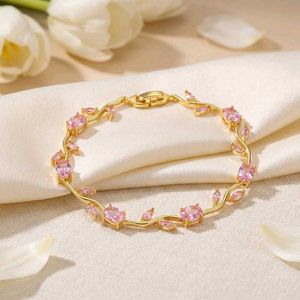 Viral Tulip Bracelet