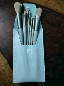 Light Blue Makeup Brush Set with Pouch