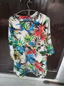 Smart Multicolour Top With Black Lower
