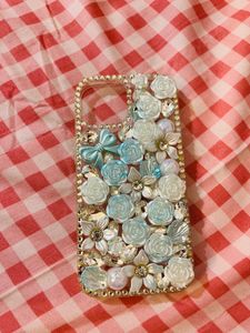 Elegant Floral Embellished Case-  IPhone 13/14