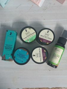 Pilgrim Skincare Set - Toner, Moisturizer &amp; More