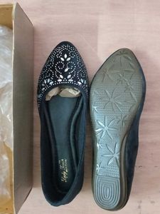 New valvet Black Embellished Ballerina Fla