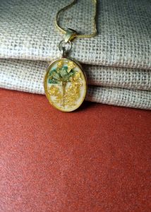Unique Real Flower &amp; Gold Flakes Pendant Necklace