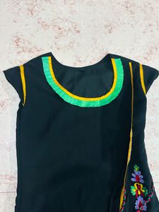 Black Embroidered Kurta
