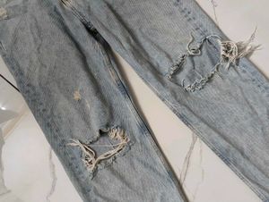 Ripped Baggy Jeans - ZARA