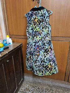 Stylish Sleeveless Dress with Belt Hooks