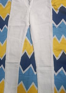 Classic White Skinny Jeans